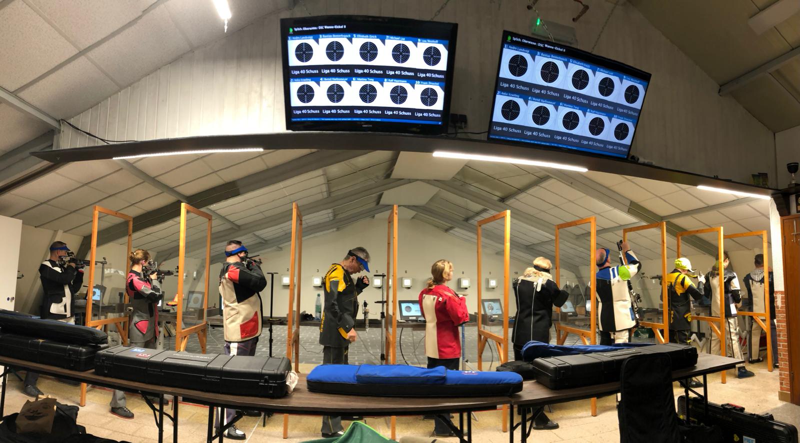 Mannschaften vor dem Wettkampfstart